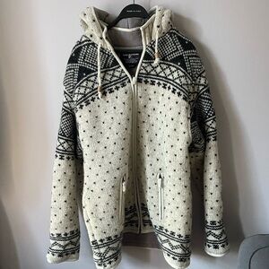 Lost Horizons 100% Wool Cardigan